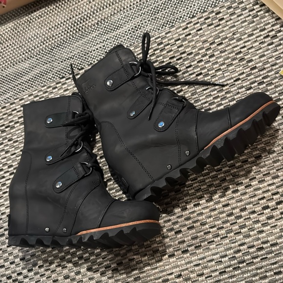 Sorel waterproof Joan of Artic boot - Picture 10 of 17